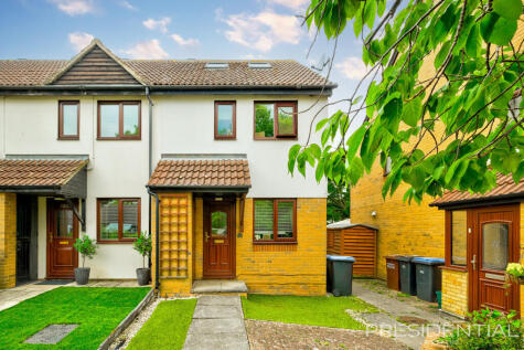 Standingford, Harlow, CM19