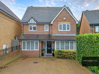 Grovewood Place, Woodford Green, IG8