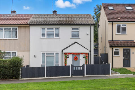 Newmans Lane, Loughton, IG10