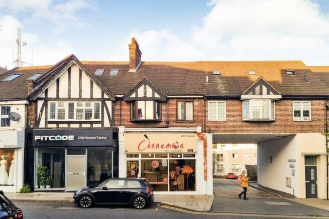 Flat 3, 20B High Street, Barnet EN5 5RU