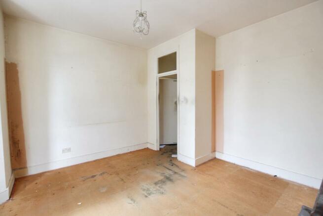 Flat A, 30 West Avenue Road, Walthamstow, London, E17 9SE