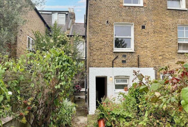 Ground Floor Flat,101 Putney Bridge Road, Putney, London SW15 2PA