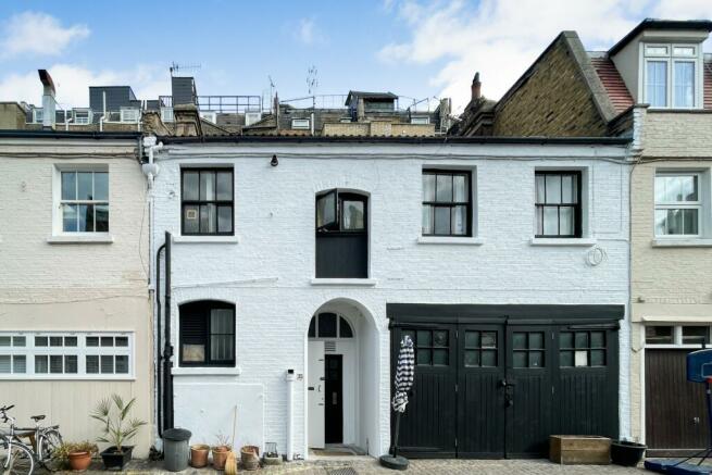 35 Lancaster Mews, Bayswater, London, W2 3QF