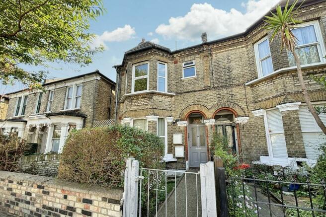 52b Sistovia Road, Balham, London SW12 9QS