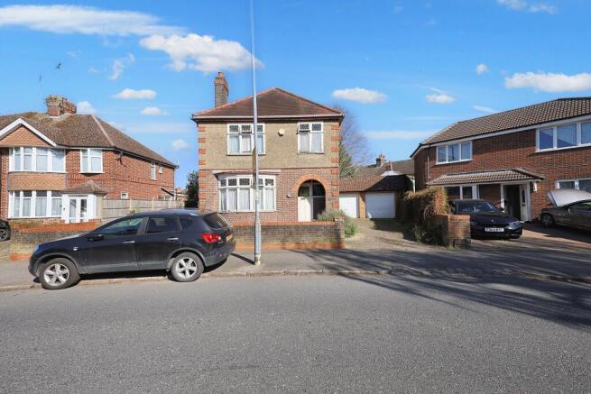 134 Chiltern Road, Dunstable, Bedfordshire, LU6 1ET
