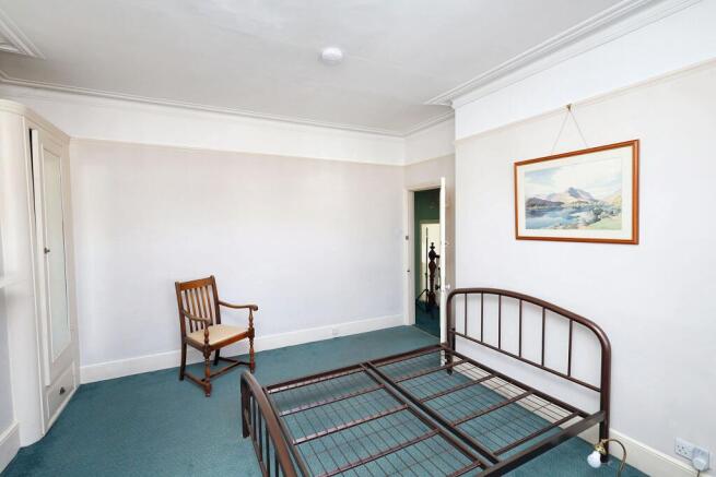 3 Spencer Avenue, Bowes Park, London N13 4TS
