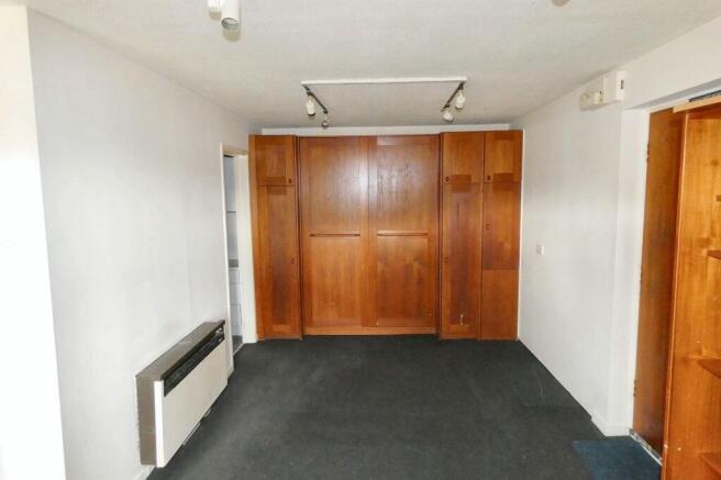 25 Greylees Avenue, Hull, HU6 7YG