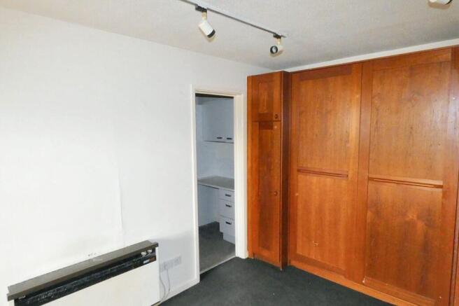 25 Greylees Avenue, Hull, HU6 7YG