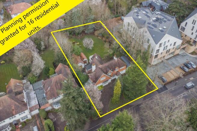 128 Foxley Lane, Purley, Greater London, CR8 3NE