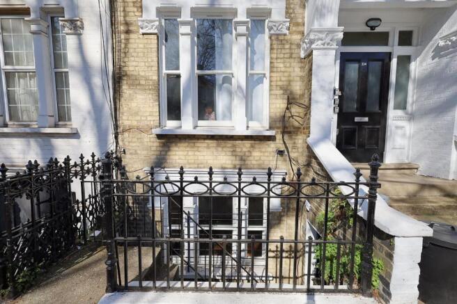 114A Barons Court Road, Barons Court, London W14 9DX