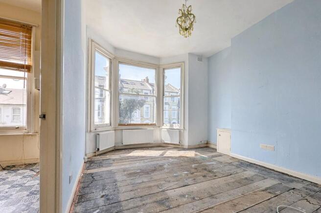 Flat B, 31 Warbeck Road, London W12 8NS