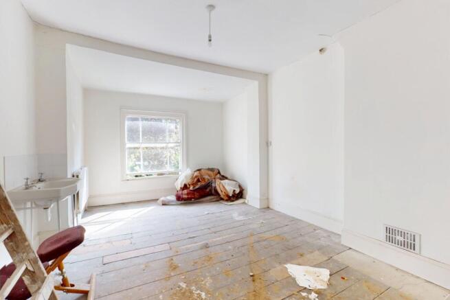 Kingsmead, 111 Strawberry Vale, Twickenham TW1 4SJ