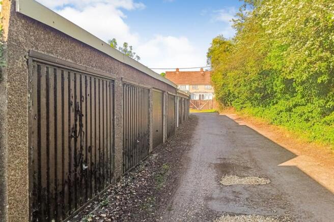 Garages 1 - 21 Hedge End Road, Andover SP10 2DJ
