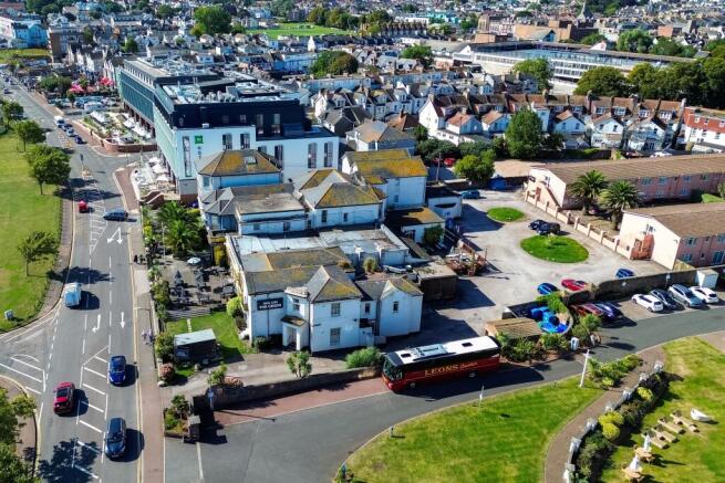 Inn on the Green, Paignton, Esplanade Road, Paignton TQ4 6BG