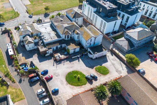 Inn on the Green, Paignton, Esplanade Road, Paignton TQ4 6BG