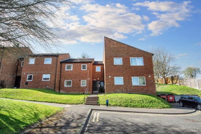 3 Rowan Close, Luton, Bedfordshire, LU1 1JF