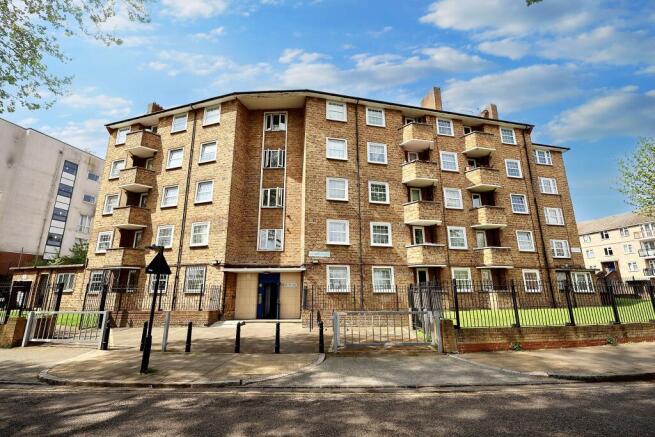 94C Mount Pleasant Lane, Clapton, London, E5 9EN