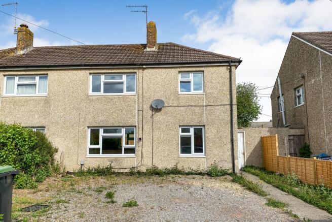 18 Queens Road, Royal Wootton Bassett, Swindon, Wiltshire, SN4 8AW