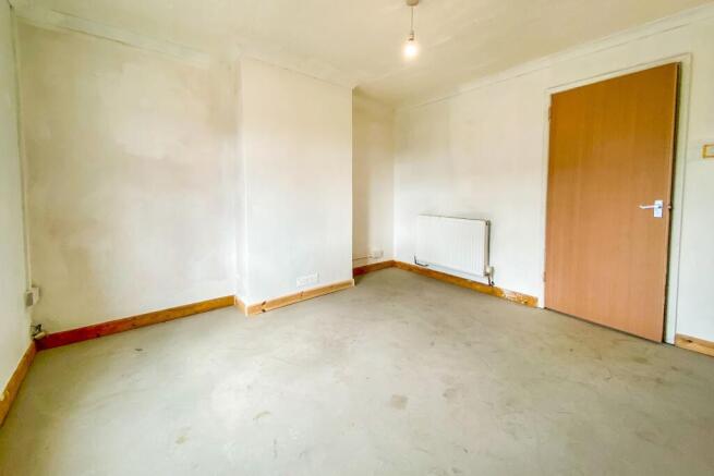 18 Queens Road, Royal Wootton Bassett, Swindon, Wiltshire, SN4 8AW