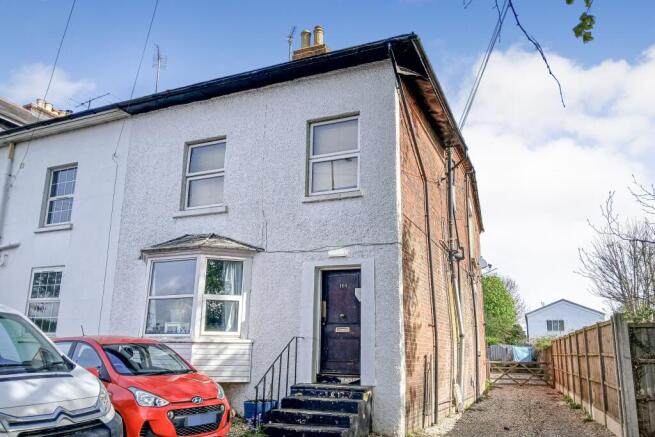 Flat 3, 164 London Road, Newbury, Berkshire, RG14 2AX