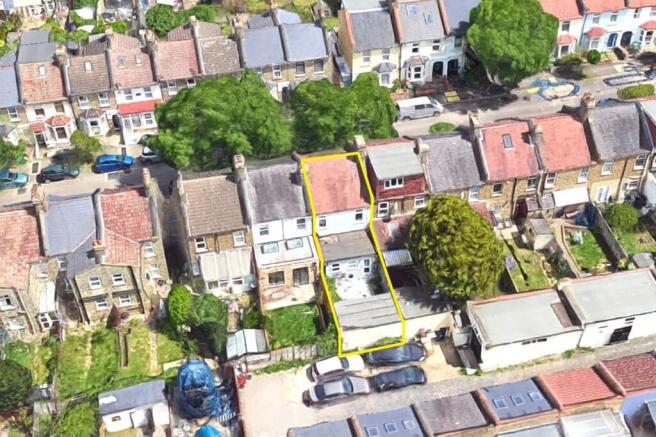 16 Kenilworth Avenue, London E17 4PE