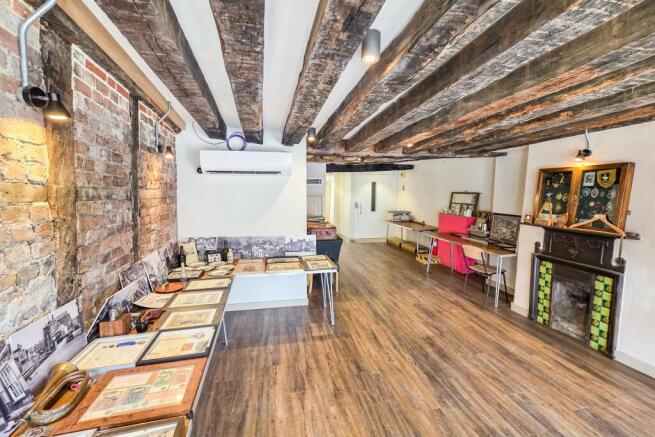 2/3 High Street, High Wycombe, Buckinghamshire HP11 2AZ
