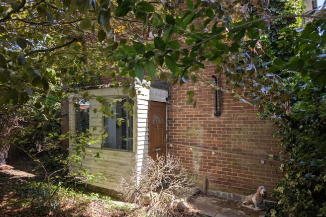 1 Leigh Drive, Romford, Essex, RM3 7YJ