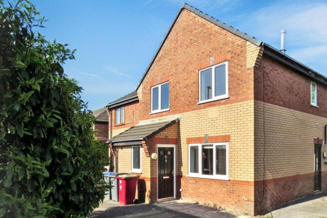 2 Greenbanks, Blackpool, Lancashire, FY2 0NZ