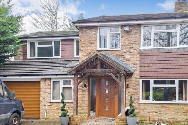 5 Cheniston Grove, Maidenhead, SL6 4LN