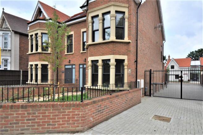 82A, 82B, 82C, 82D & 82E Aldersbrook Road, London, E12 5DH