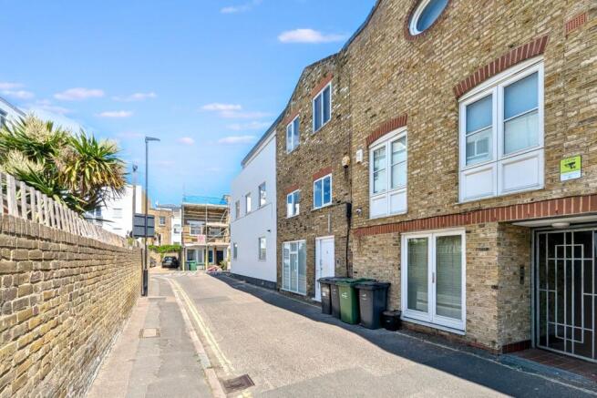 First Floor Flat, 5 Clayland's Place, London, SW8 1NL