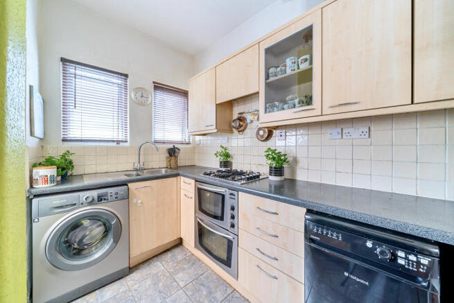 Flat 2, 20A Grove Road, Acton, London W3 6AW