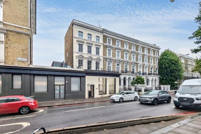 Flat 5, 2b Redcliffe Gardens, Chelsea, London SW10 9EU