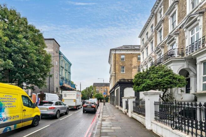 Flat 5, 2b Redcliffe Gardens, Chelsea, London SW10 9EU