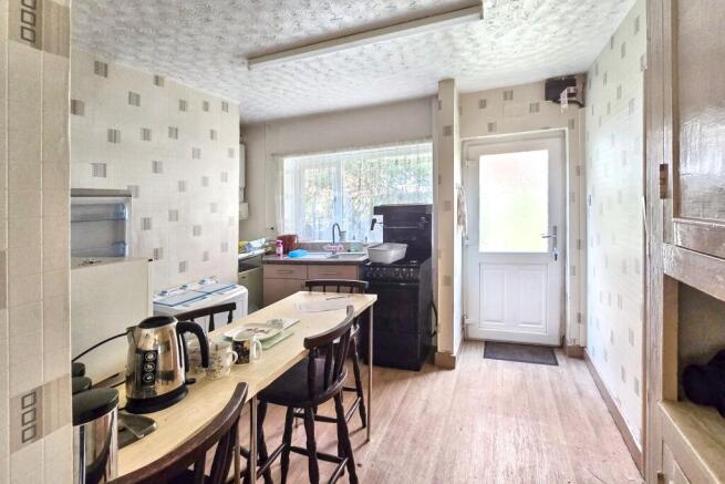 97 Princess Avenue, South Elmsall, Pontefract, WF9 2QX