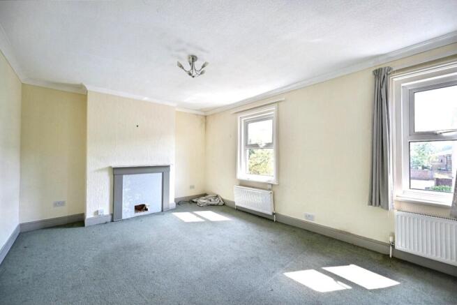 82 Bedford Road, Horsham, RH13 5BH