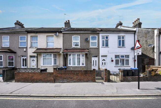 58 Carmichael Road, South Norwood, London SE25 5LX