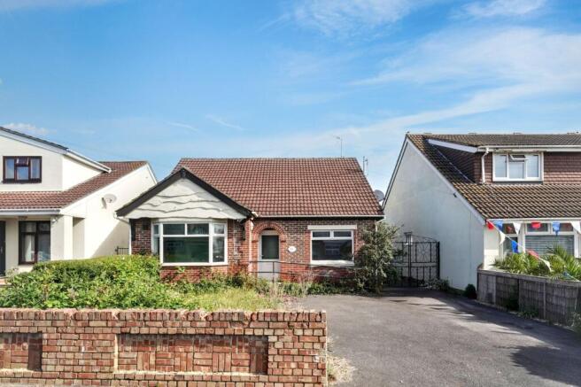 74 Central Road, Drayton, Hampshire, PO6 1QX