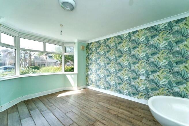 74 Central Road, Drayton, Hampshire, PO6 1QX