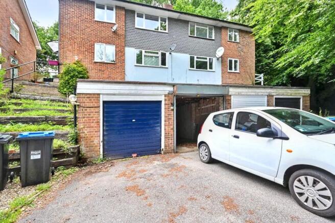 Flat 27, The Hill, Church Hill, Caterham, CR3 6SD