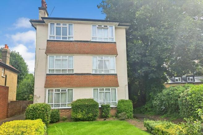 2 Walton Court & Garage, Sheen Park, Richmond, TW9 1UL