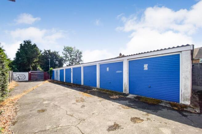 Garages at Albermarle Avenue, Cheshunt, Waltham Cross, Enfield EN8 0EY