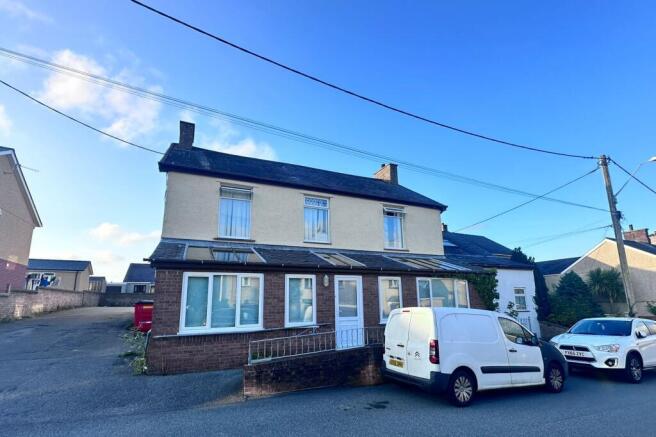 Y Foelas, Station Road, Llanrug, Caernarfon LL55 4BE