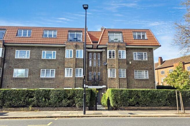 2 Lynton Court, Horn Lane, London W3 6PN