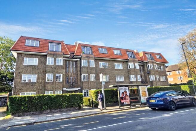 2 Lynton Court, Horn Lane, London W3 6PN