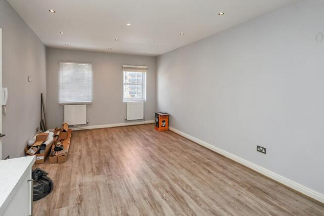 Flat 6, 68 Boston Road, Hanwell, London, W7 2ET