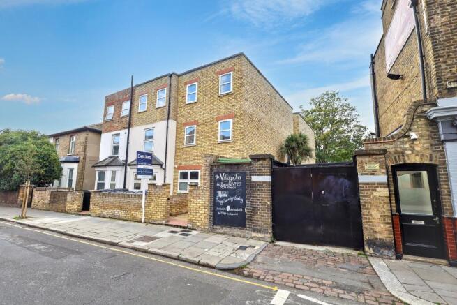 Flat 1, 68 Boston Road, Hanwell, London, W7 2ET