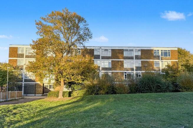 56 Pamplins, Basildon, Essex, SS15 5BJ