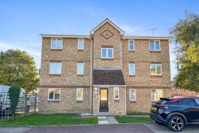 135 Chestnut Road, Vange, Basildon, Essex, SS16 4TD