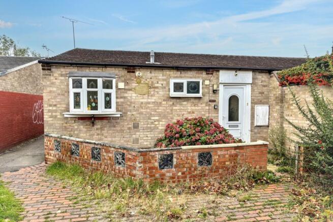 118 Wimbish End, Basildon, Essex, SS13 3PE